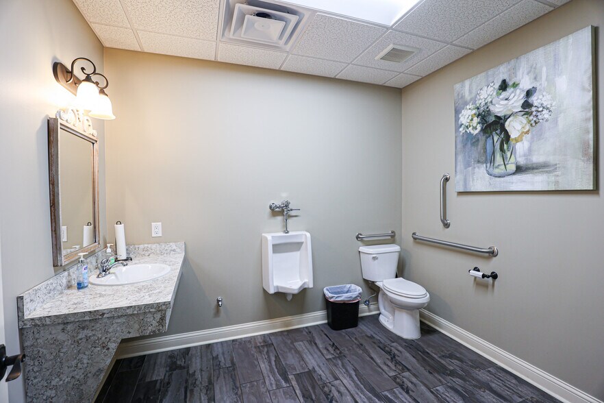 More Photos Of 1105 Octane Dr, Murray Office For Sale