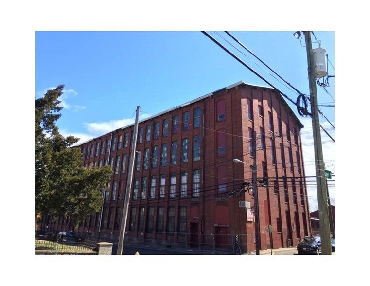 More Photos Of 468 Totowa Ave, Paterson Manufacturing For Sale