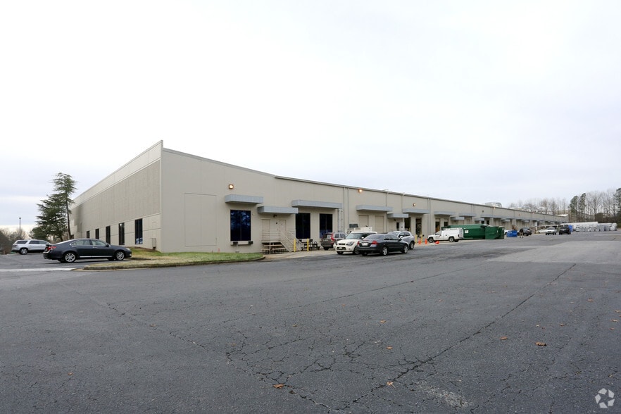 More Photos Of 1640 Airport Rd, Kennesaw Distribution For Lease