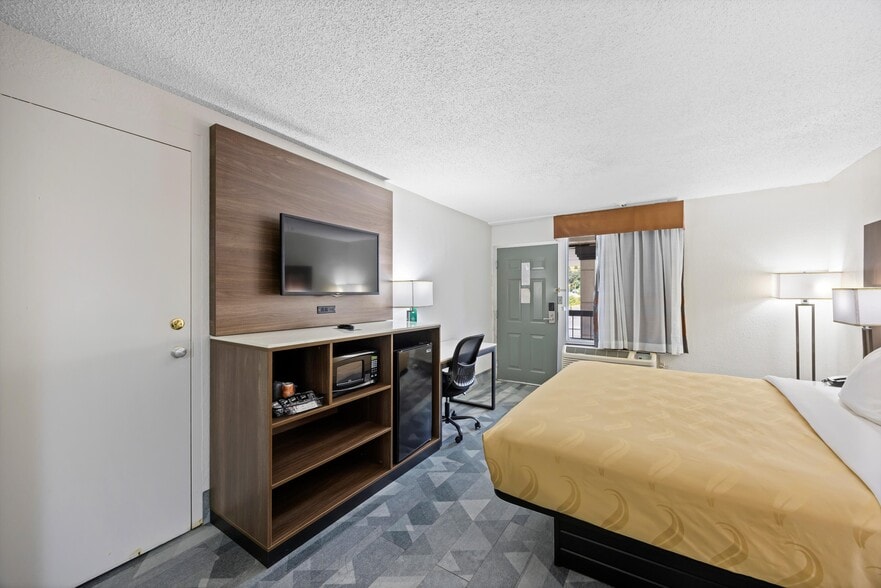 More Photos Of 2106 Chattanooga Rd, Dalton Hotel For Sale