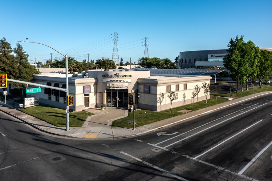 Primary Photo Of 3300 Truxtun Ave, Bakersfield Unknown For Lease