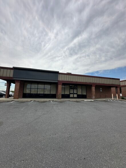 More Photos Of 5049-5057 Garrett Ave, Beltsville Freestanding For Lease