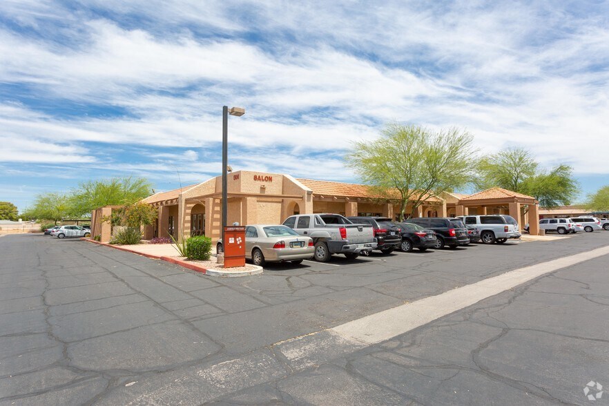 More Photos Of 501-555 E Plaza Cir, Litchfield Park Office For Lease