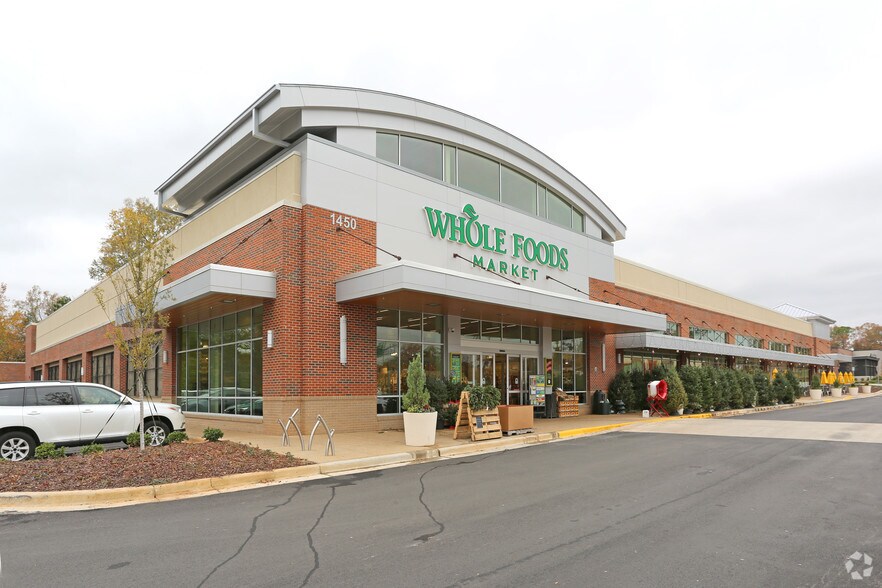 Primary Photo Of 1450 Taylor Rd, Montgomery Supermarket For Lease