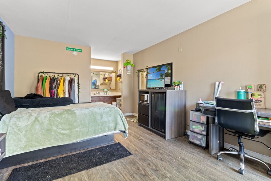 More Photos Of 2350 Chestnut St, Orangeburg Hotel For Sale