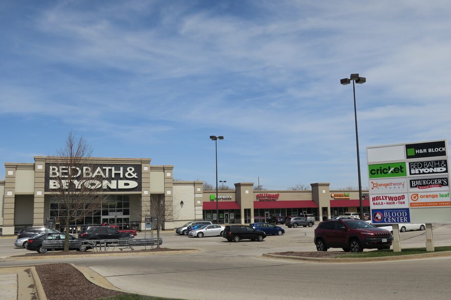 More Photos Of 4824-4870 1st Ave NE, Cedar Rapids Storefront For Lease