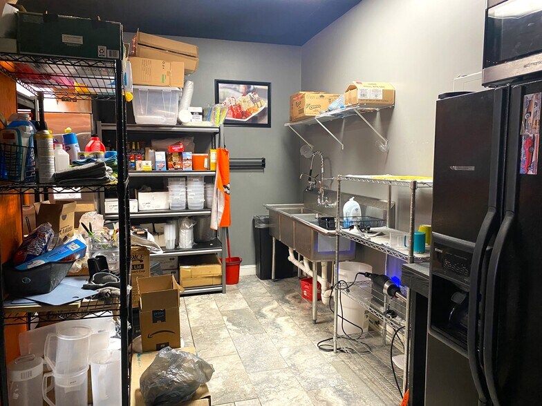 More Photos Of 5076 Sunset Blvd, Lexington Storefront Retail Office For Lease