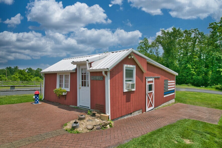 More Photos Of 69 Lippincott Rd, Wallkill Lodge Meeting Hall For Sale