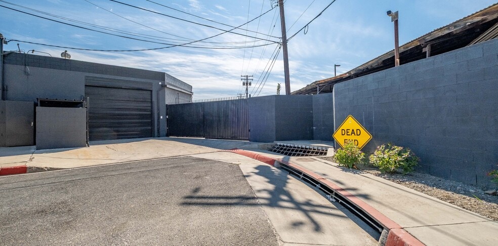 More Photos Of 8100 Electric Ave, Stanton Warehouse For Sale