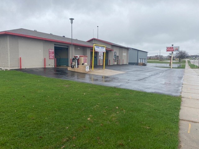 More Photos Of 1025 W 4th St, Monroe Carwash For Sale