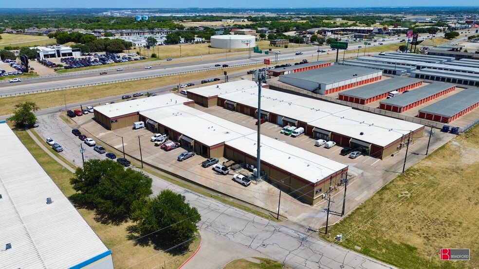 More Photos Of 8851 West Fwy, Fort Worth Unknown For Lease