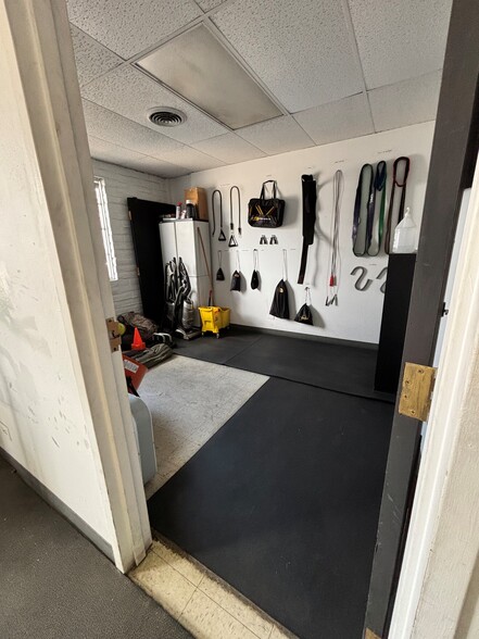 More Photos Of 1441 W 46th Ave, Denver Warehouse For Lease