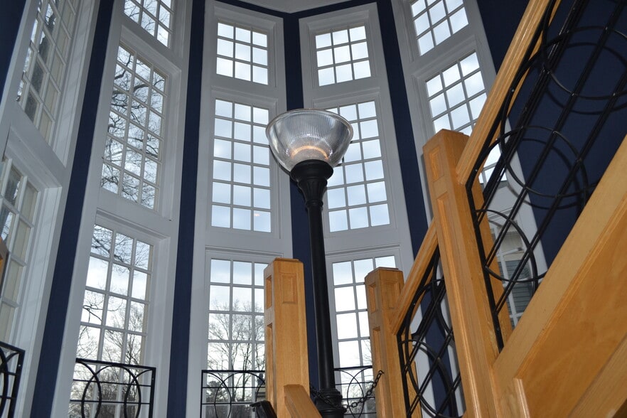 More Photos Of 10 Maple St, Middleton Office For Lease