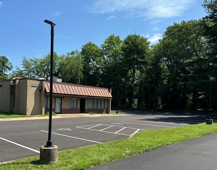More Photos Of 485 N Main St, Doylestown Medical For Lease