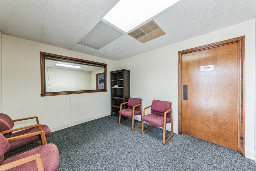 More Photos Of 1611 Old Granger Rd, Taylor Office For Lease