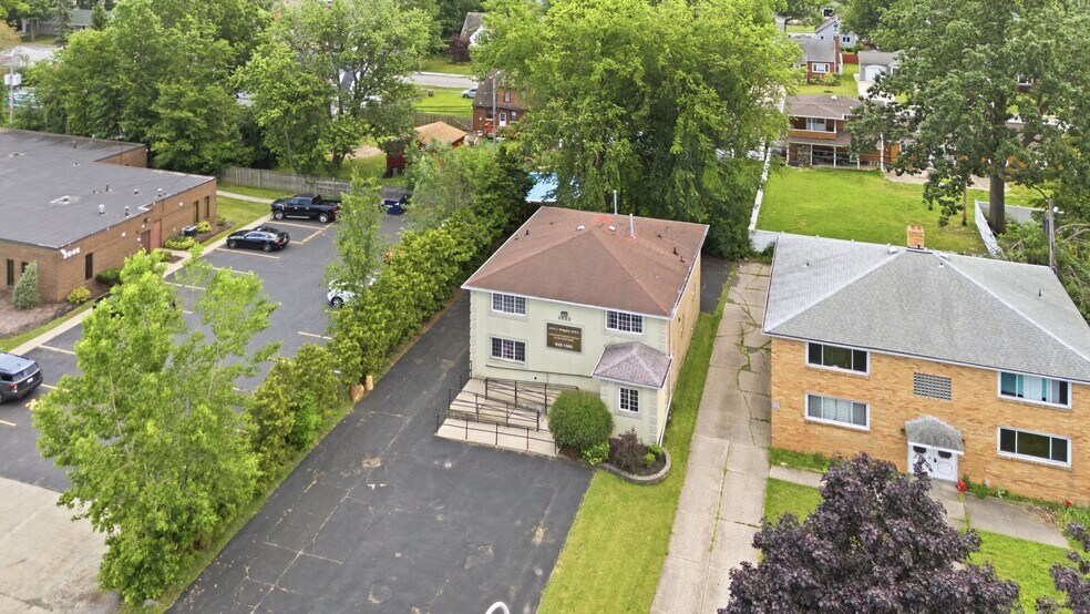 Primary Photo Of 2533 Sheridan Dr, Tonawanda Office For Sale