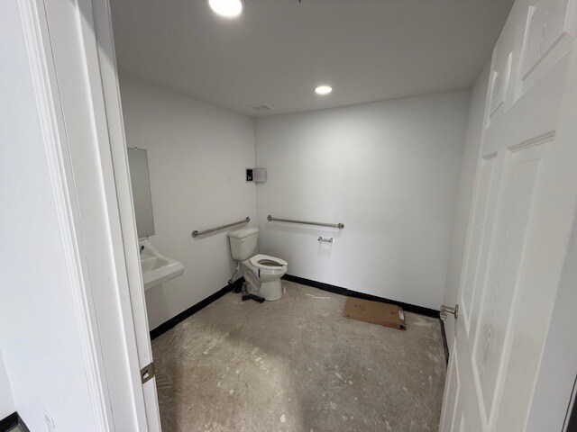 More Photos Of 9326 SE Loop 410, San Antonio Flex For Sale