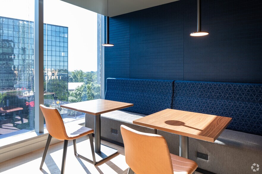 Photo of 17th Floor Ste 1725