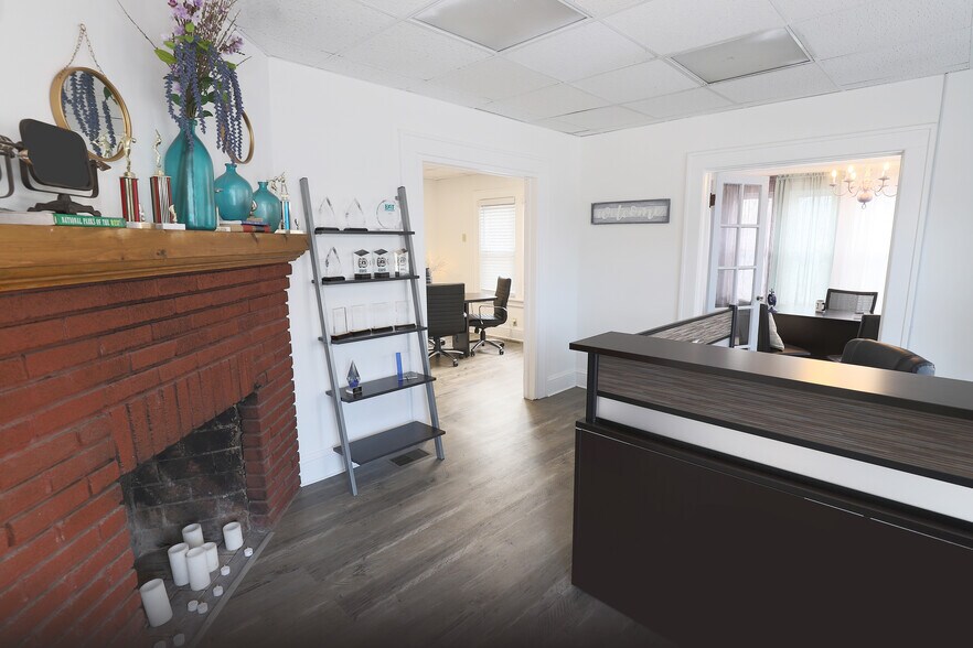 More Photos Of 322 Ballston Ave, Schenectady Office For Sale