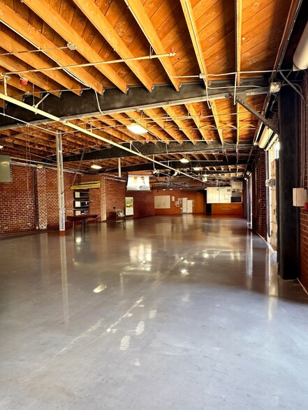 More Photos Of 729 Centinela Ave, Inglewood Industrial For Lease