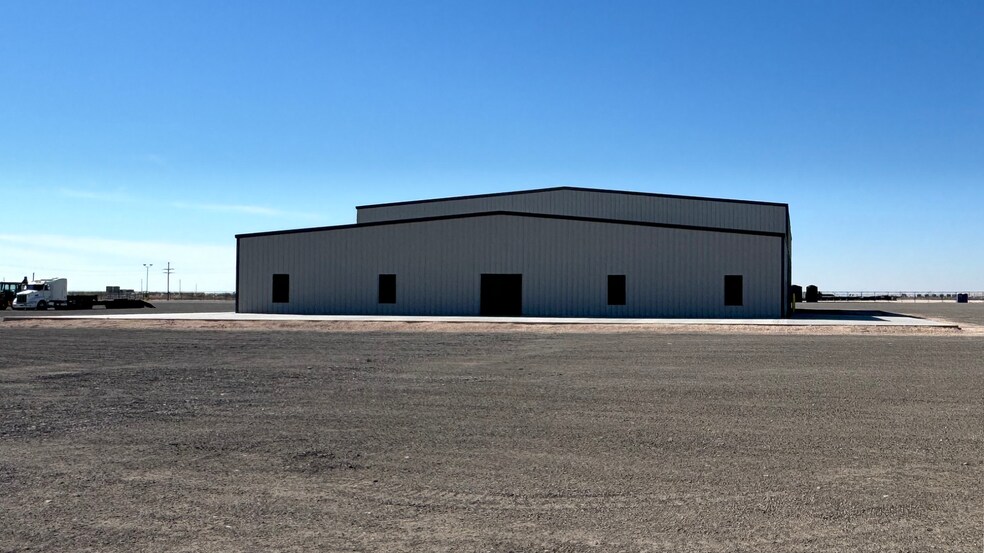 More Photos Of 169 FM 869 Rd, Pecos Warehouse For Sale