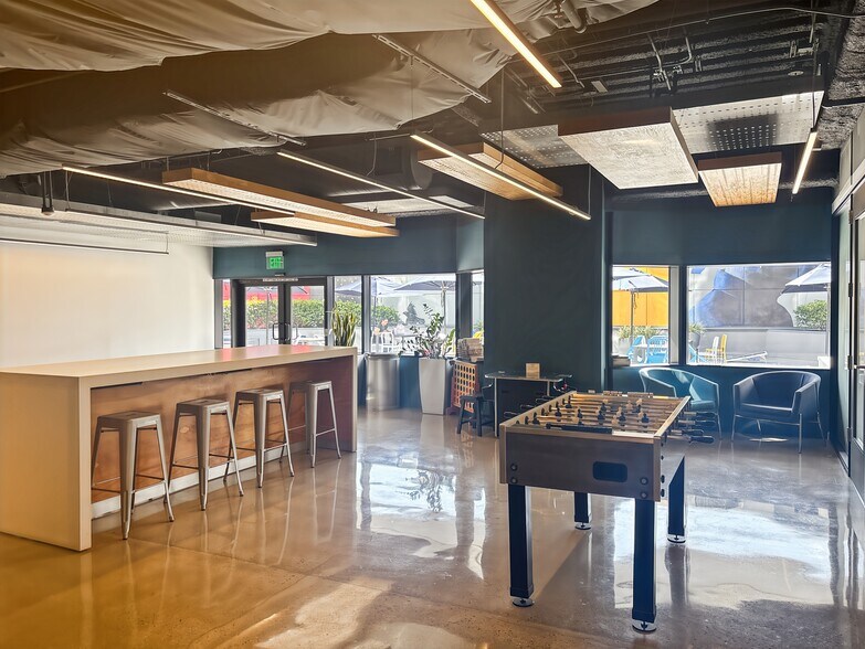 More Photos Of 303 N Glenoaks Blvd, Burbank Coworking Space
