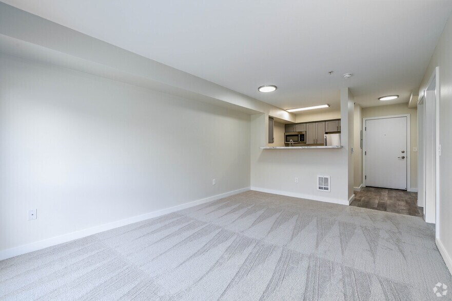 More Photos Of 123 NE 112th Ave, Bellevue Apartments For Lease