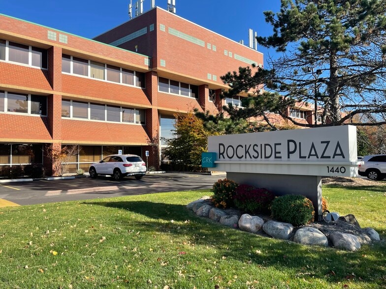 More Photos Of 1440 Rockside Rd, Parma Medical For Lease