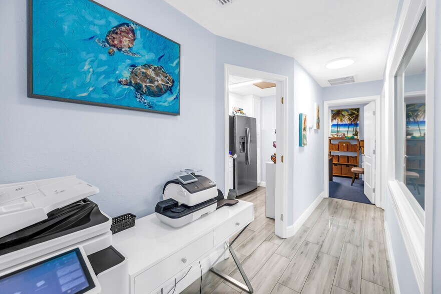 More Photos Of 5500 Central Ave, Saint Petersburg Office Residential For Sale