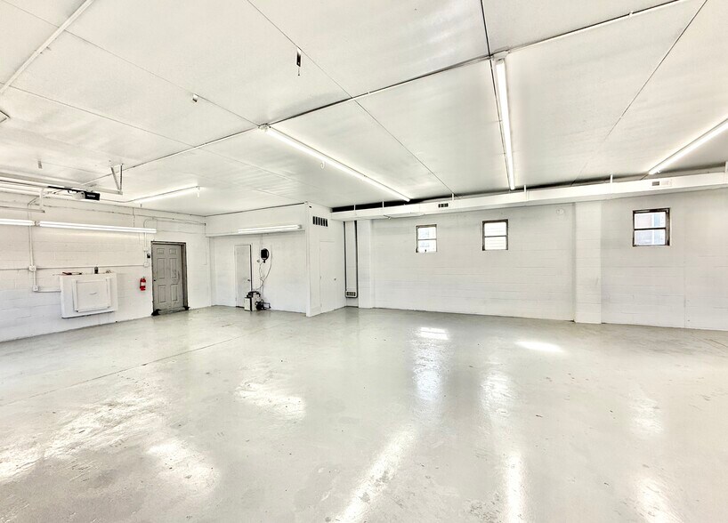 More Photos Of 427 Buck St, Millville Auto Repair For Sale