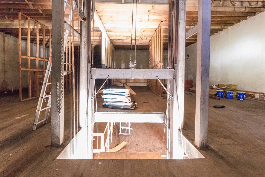 More Photos Of 102 S Main St, Wetumpka Storefront Retail Residential For Sale