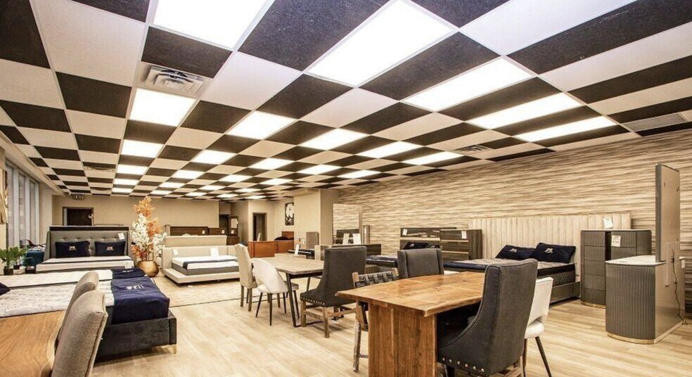 More Photos Of 217 King St, London Storefront For Lease