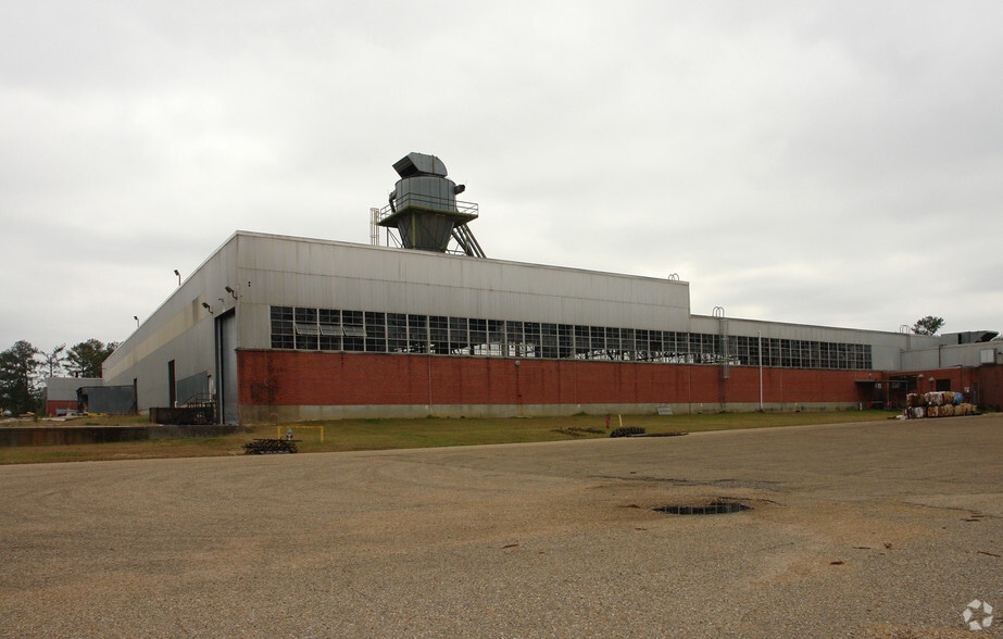 More Photos Of 2501 Old Hwy 42, Hattiesburg Manufacturing For Lease