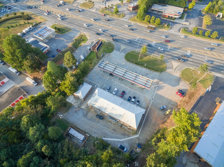 More Photos Of 3798 Buford Dr, Buford Service Station For Lease