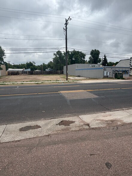 More Photos Of 2222 E Boulder St, Colorado Springs Light Manufacturing For Lease