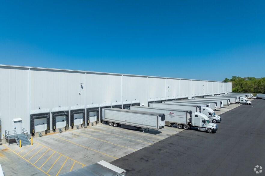 More Photos Of 280 Locke Ave, Woolwich Township Unknown For Lease