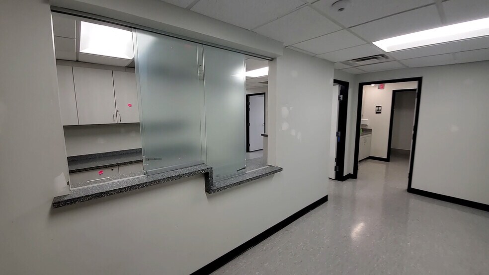 More Photos Of 1060 San Bernardino Rd, Upland Office For Sale