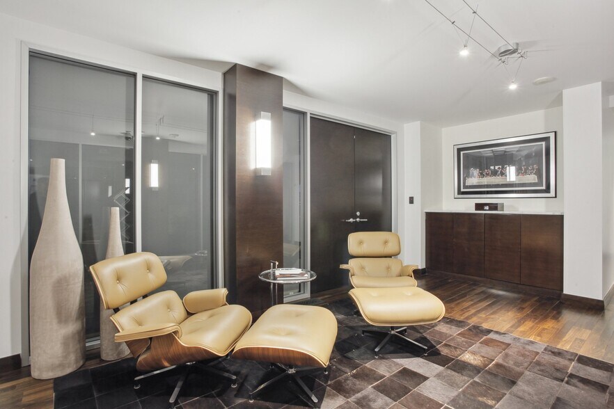 More Photos Of 730 17th St, Denver Office For Sale