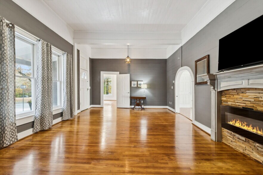 More Photos Of 2951 Moon Station Rd NW, Kennesaw Office For Sale