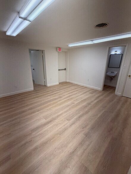 More Photos Of 3443 Tamiami Trl, Port Charlotte Medical For Lease