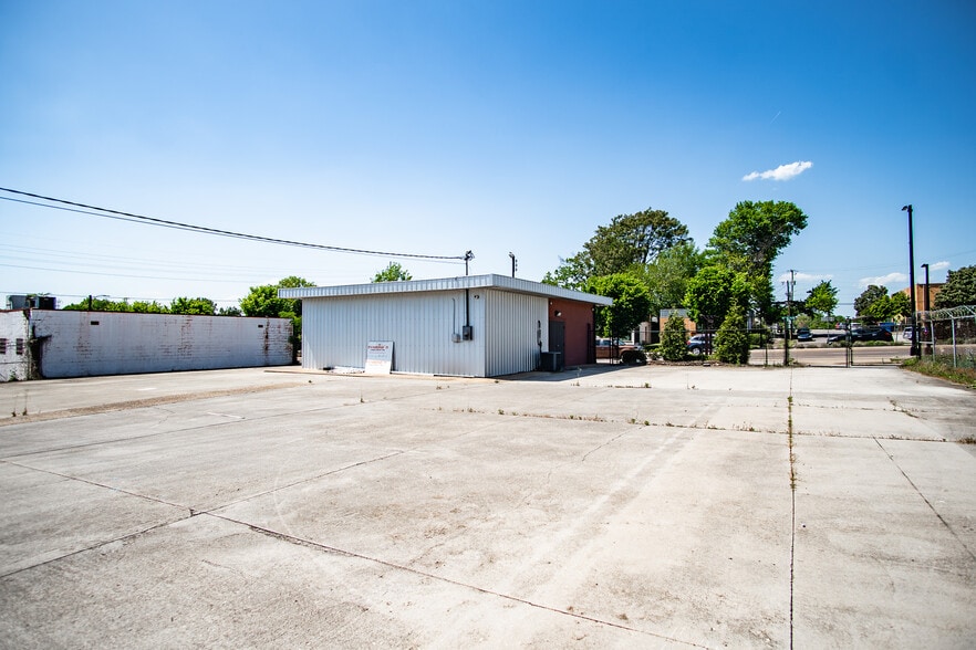 More Photos Of 1218 E Magnolia Ave, Knoxville Freestanding For Lease