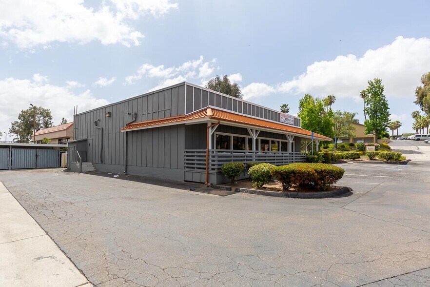 More Photos Of 200 W El Norte Pky, Escondido Unknown For Lease