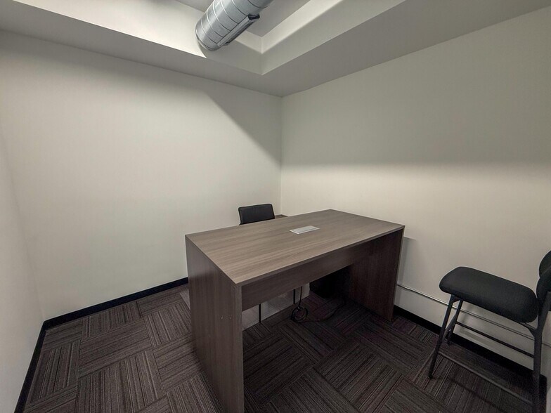 More Photos Of 3714 4th St NW, Austin Warehouse For Lease