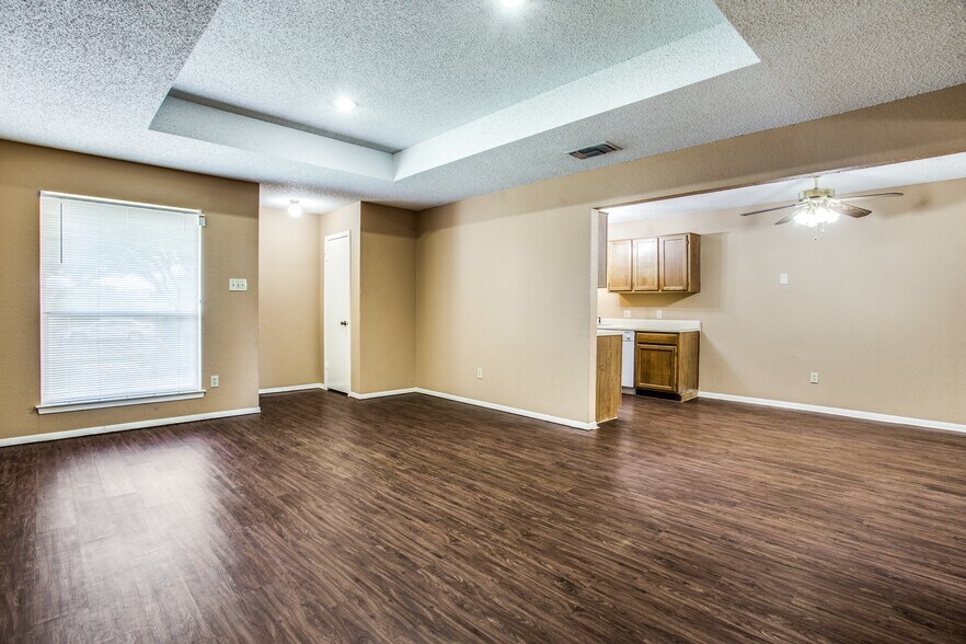 More Photos Of 3600 Hulen Park Cir, Fort Worth Multifamily For Sale