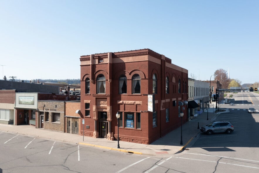 More Photos Of 100 S Washington St, Lake City Restaurant For Sale