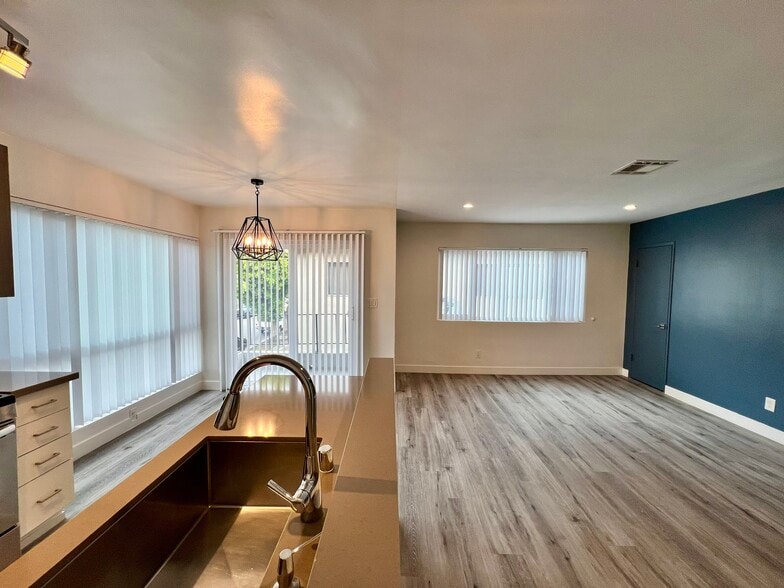 More Photos Of 720 N Market St, Inglewood Apartments For Sale