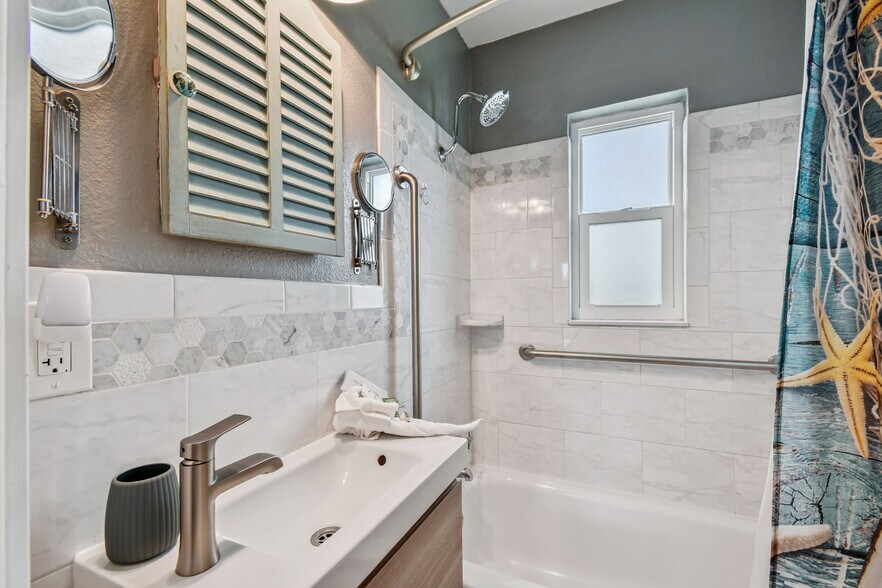 More Photos Of 11730 Gulf Blvd, Treasure Island Apartments For Sale