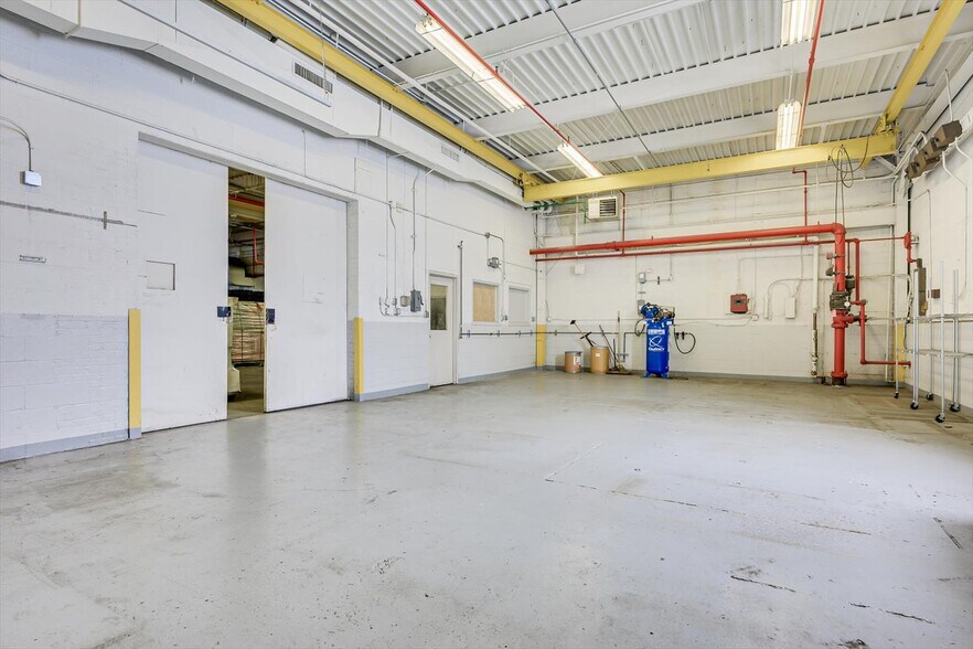 More Photos Of 3461 S Clinton Ave, South Plainfield Manufacturing For Lease