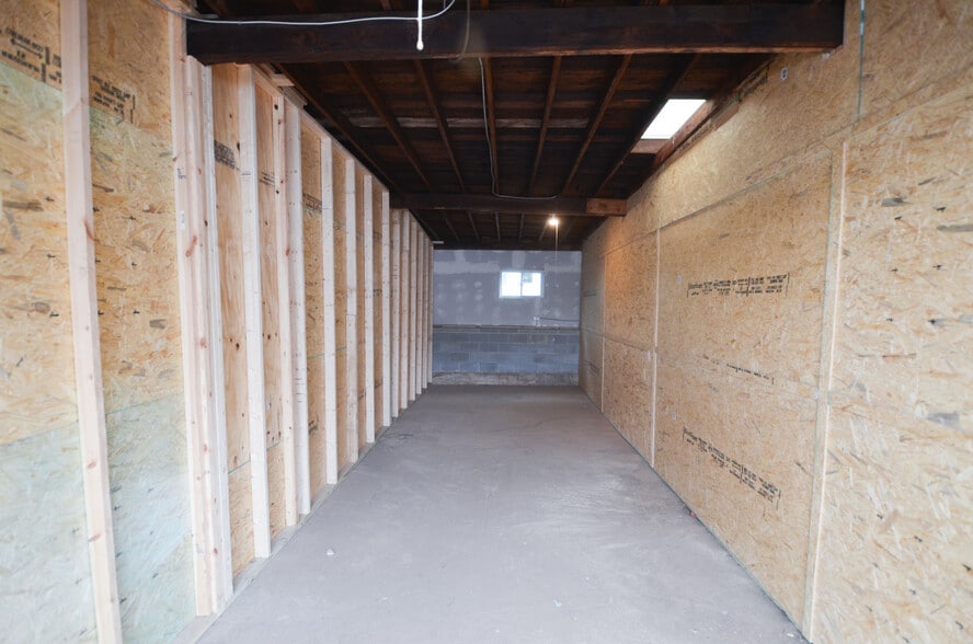 More Photos Of 627 Brookstown Ave, Winston-Salem Light Distribution For Sale