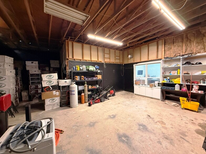 More Photos Of 3593 Veronica S Shoemaker Blvd, Fort Myers Warehouse For Sale